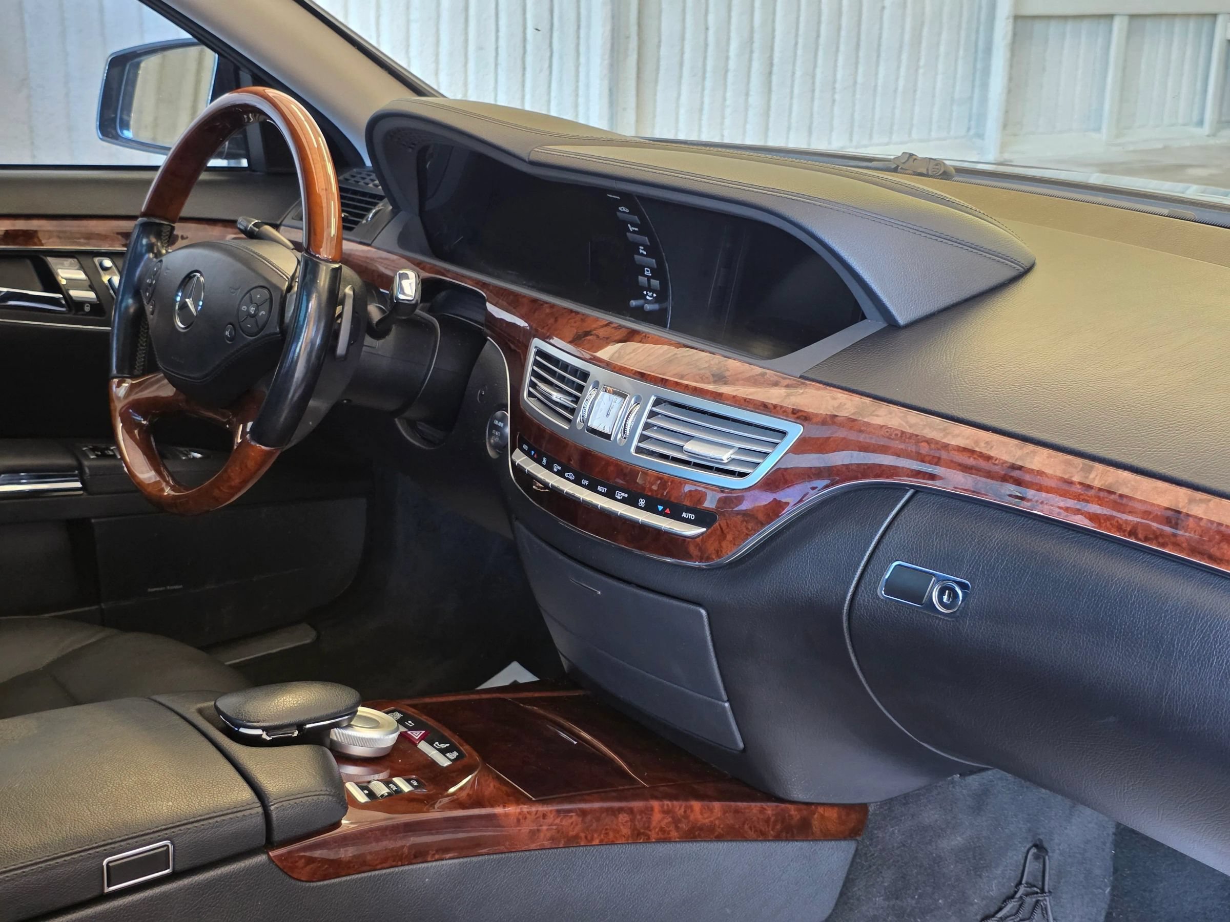 Used 2012 Mercedes-Benz S 550 w/ Sport Pkg Plus One image 18