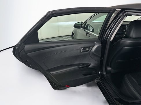 Used 2017 Toyota Avalon Touring image 25