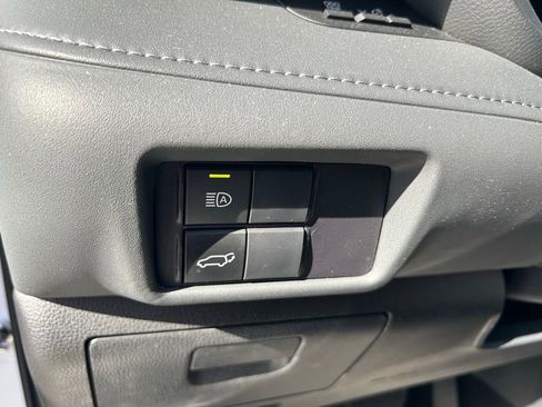 Certified 2025 Toyota Highlander XLE AWD/4WD image 19