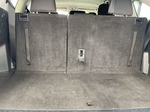 Used 2024 Toyota Highlander LE image 23