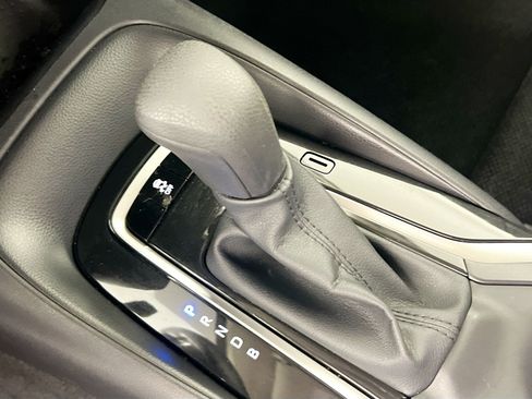 Used 2025 Toyota Corolla LE FWD image 22