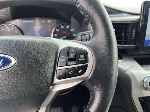 Used 2022 Ford Explorer XLT w/ Equipment Group 202A image 18