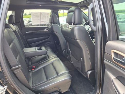 Used 2017 Jeep Grand Cherokee Limited w/ Luxury Group II AWD/4WD image 13