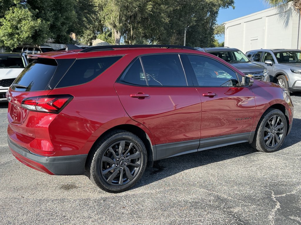 Used 2022 Chevrolet Equinox RS w/ RS Leather Package FWD image 5