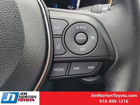 Used 2025 Toyota RAV4 XLE Premium AWD/4WD image 30