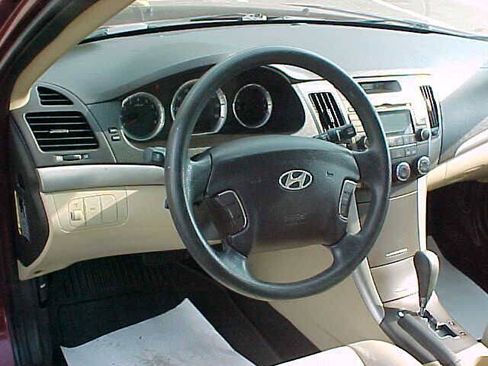Used 2010 Hyundai Sonata GLS FWD image 17