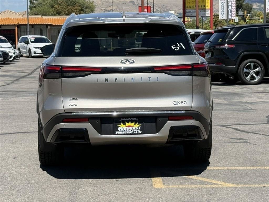 Used 2023 INFINITI QX60 Luxe w/ Vision Package AWD/4WD image 6