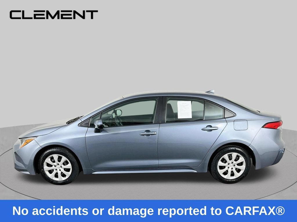 Used 2024 Toyota Corolla LE FWD image 2