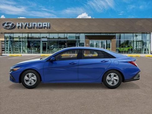 New 2026 Hyundai Elantra SE w/ Cargo Package FWD image 3