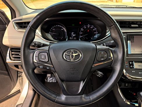 Used 2013 Toyota Avalon Limited FWD image 12