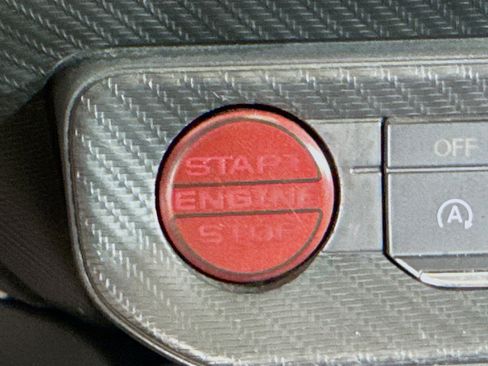 Used 2024 Ford Mustang EcoBoost image 21