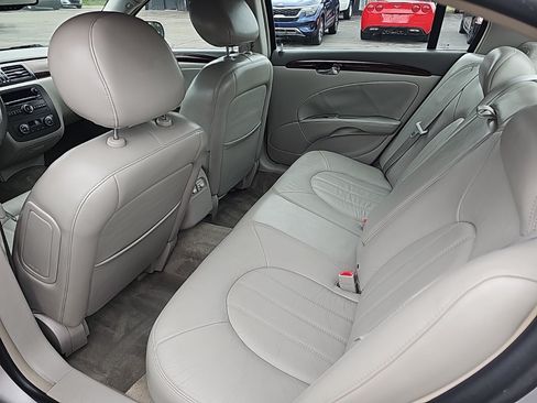 Used 2011 Buick Lucerne CXL w/ Driver Confidence Package FWD image 13