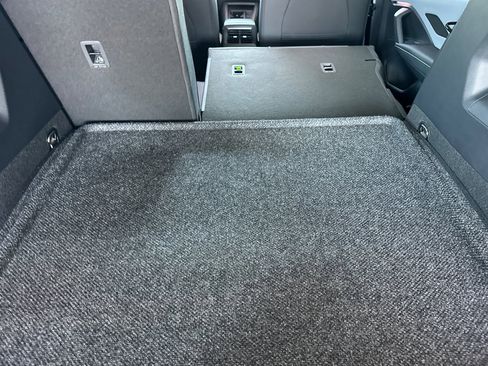 New 2026 Volkswagen Tiguan SE image 15