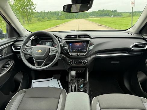 Used 2023 Chevrolet TrailBlazer LT w/ Convenience Package FWD image 15