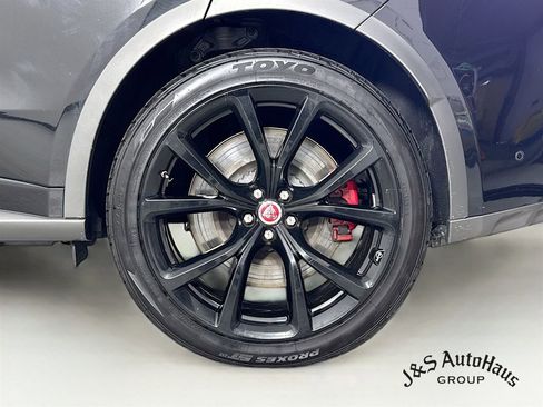 Used 2020 Jaguar F-PACE SVR image 38