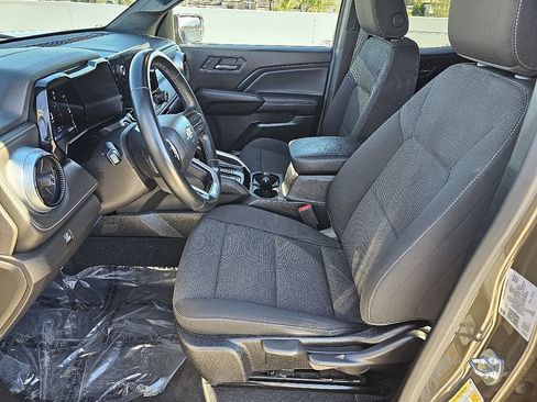 Used 2023 Chevrolet Colorado LT w/ LT Convenience Package image 25
