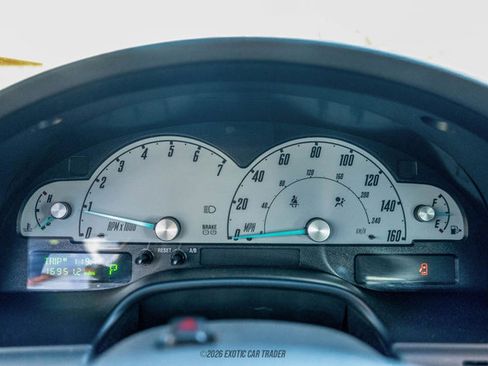 Used 2002 Ford Thunderbird Deluxe image 24