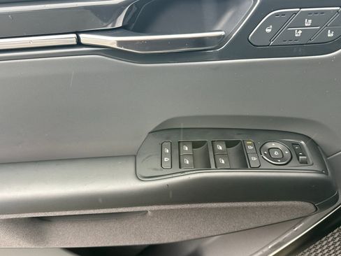 New 2026 Kia EV9 Land image 11