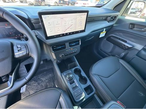 New 2026 Ford Maverick Lobo image 17