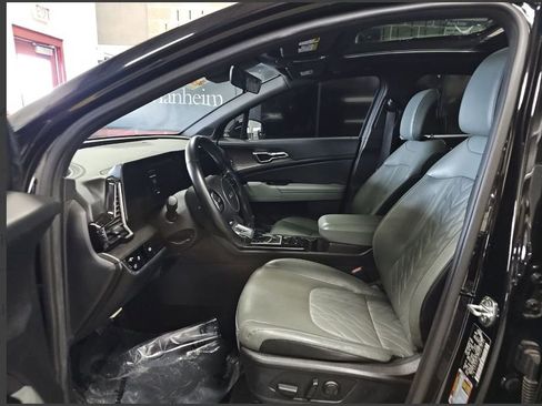 Certified 2023 Kia Sportage X-Line w/ X-Line Premium Package image 6