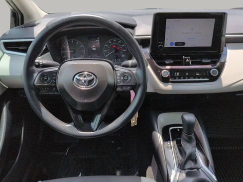 Used 2025 Toyota Corolla LE FWD image 17