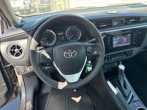 Used 2019 Toyota Corolla LE FWD image 14