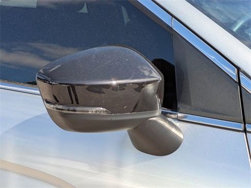 Used 2024 Mitsubishi Eclipse Cross LE image 12