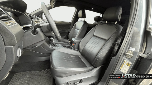 Used 2023 Volkswagen Tiguan SE R-Line FWD image 10