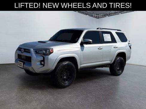 Used 2023 Toyota 4Runner TRD Off-Road Premium AWD/4WD image 7