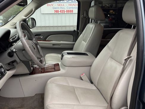 Used 2009 Chevrolet Suburban LTZ image 14