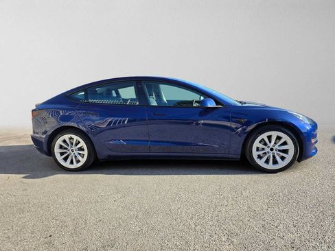 Used 2023 Tesla Model 3 Standard Range RWD image 2