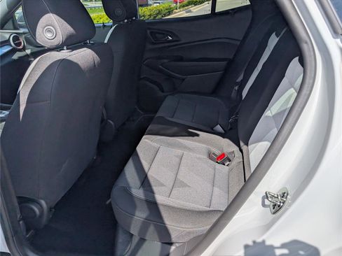 New 2026 Chevrolet Trax RS w/ Sunroof Package FWD image 9