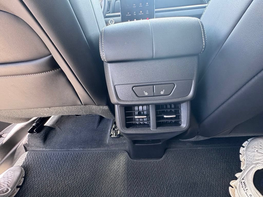 Used 2026 GMC Terrain Denali AWD/4WD image 17