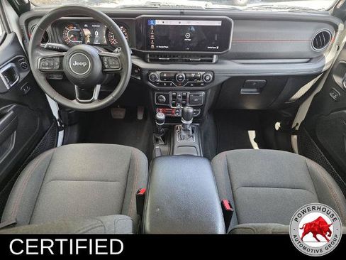 Used 2024 Jeep Wrangler Unlimited Rubicon AWD/4WD image 18