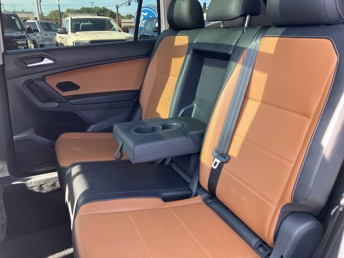 Used 2019 Volkswagen Tiguan SE AWD/4WD image 29