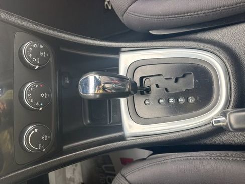 Used 2013 Chrysler 200 Touring w/ S Exterior Appearance Pkg image 17