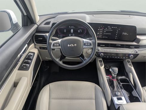 Used 2024 Kia Telluride S w/ S Sunroof Package FWD image 13