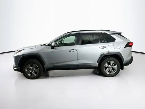 Used 2023 Toyota RAV4 XLE AWD/4WD image 4