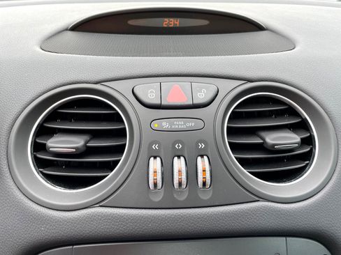 Used 2009 Mercedes-Benz SL 550 image 10