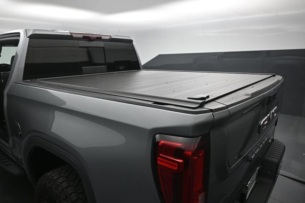 Used 2024 GMC Sierra 1500 AT4 w/ Technology Package AWD/4WD image 2