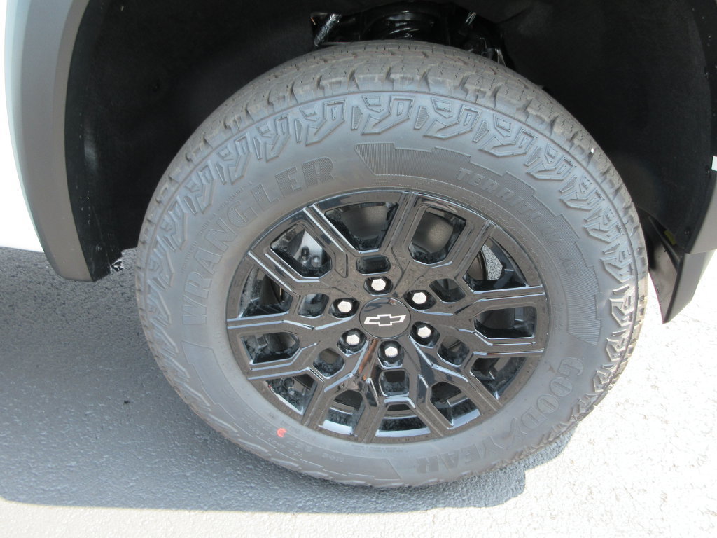 New 2026 Chevrolet Colorado Trail Boss AWD/4WD image 9
