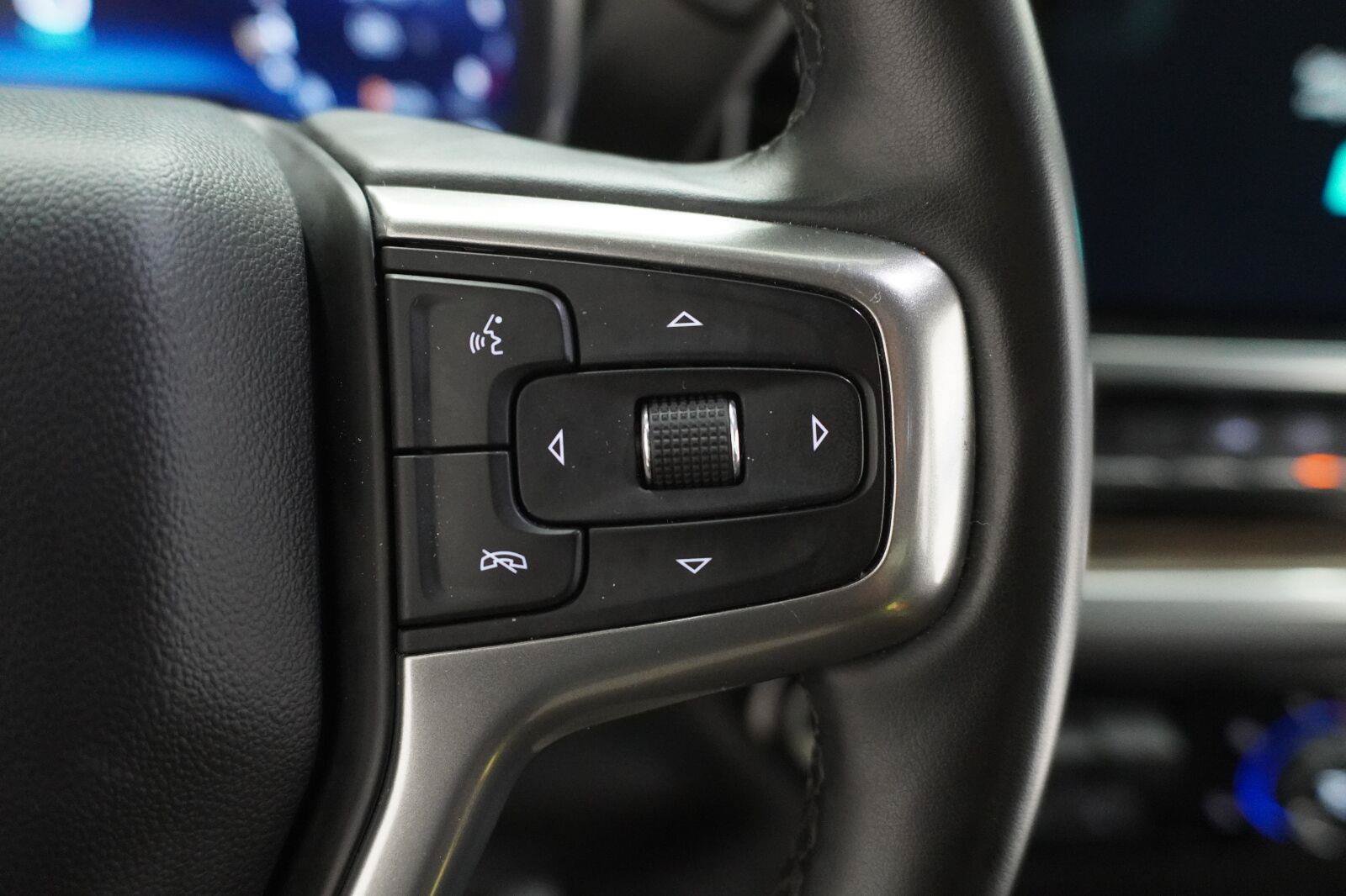 Used 2025 Chevrolet Silverado 1500 LT RWD image 10