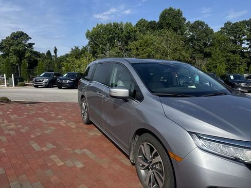 Used 2022 Honda Odyssey Touring image 18