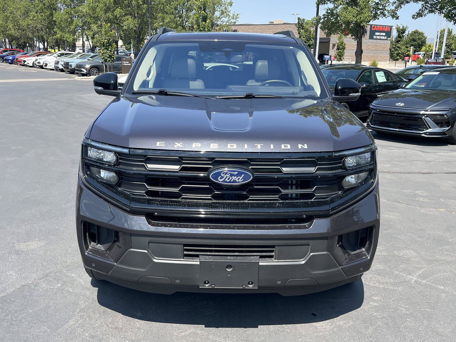 Used 2025 Ford Expedition Active AWD/4WD image 11