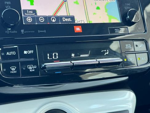 Used 2017 Toyota Prius Three FWD image 23