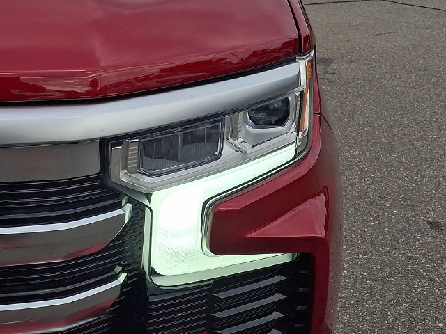 Used 2024 Chevrolet Silverado 1500 High Country w/ Technology Package AWD/4WD image 9