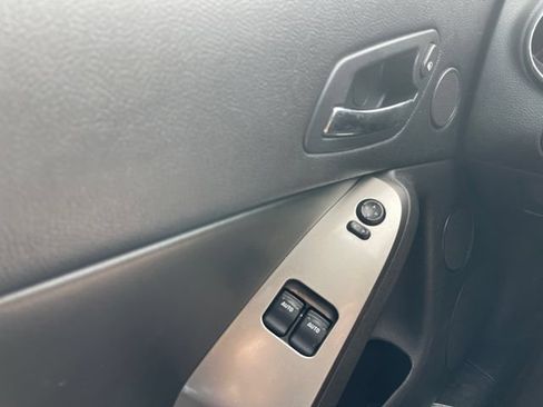 Used 2009 Pontiac G6 GT w/ Sun And Sound Plus Package FWD image 18