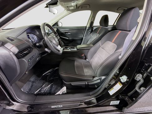 Used 2023 Nissan Sentra SR w/ Midnight Edition Package FWD image 22