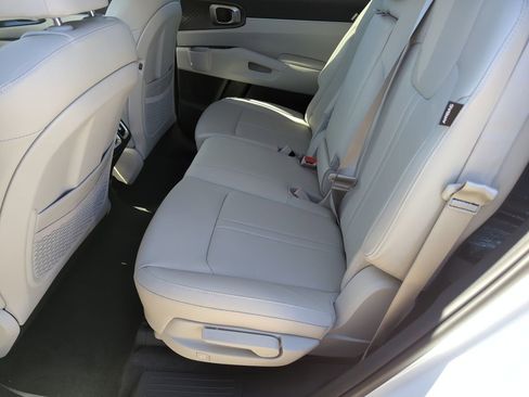 New 2026 Kia Sorento S AWD/4WD image 16