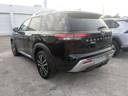 Used 2025 Nissan Pathfinder Platinum w/ Cargo Package image 4